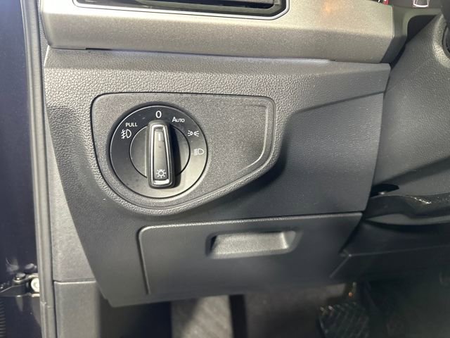 Used 2019 Volkswagen Atlas SEL Premium image 19