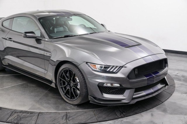 Used 2019 Ford Mustang Shelby GT350 w/ Technology Package image 12