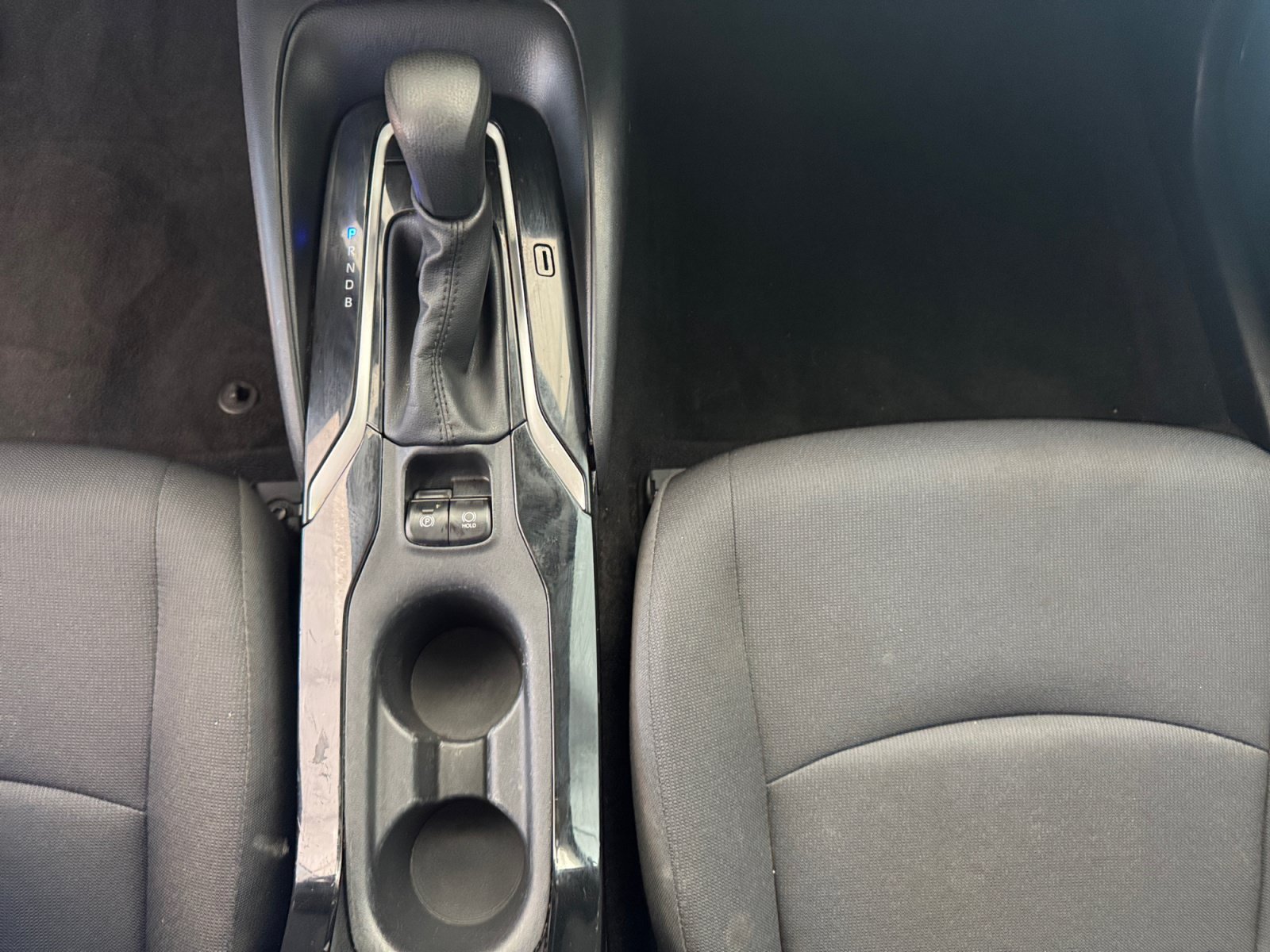 Used 2020 Toyota Corolla LE w/ Carpet Mat Package (TMS) FWD image 18