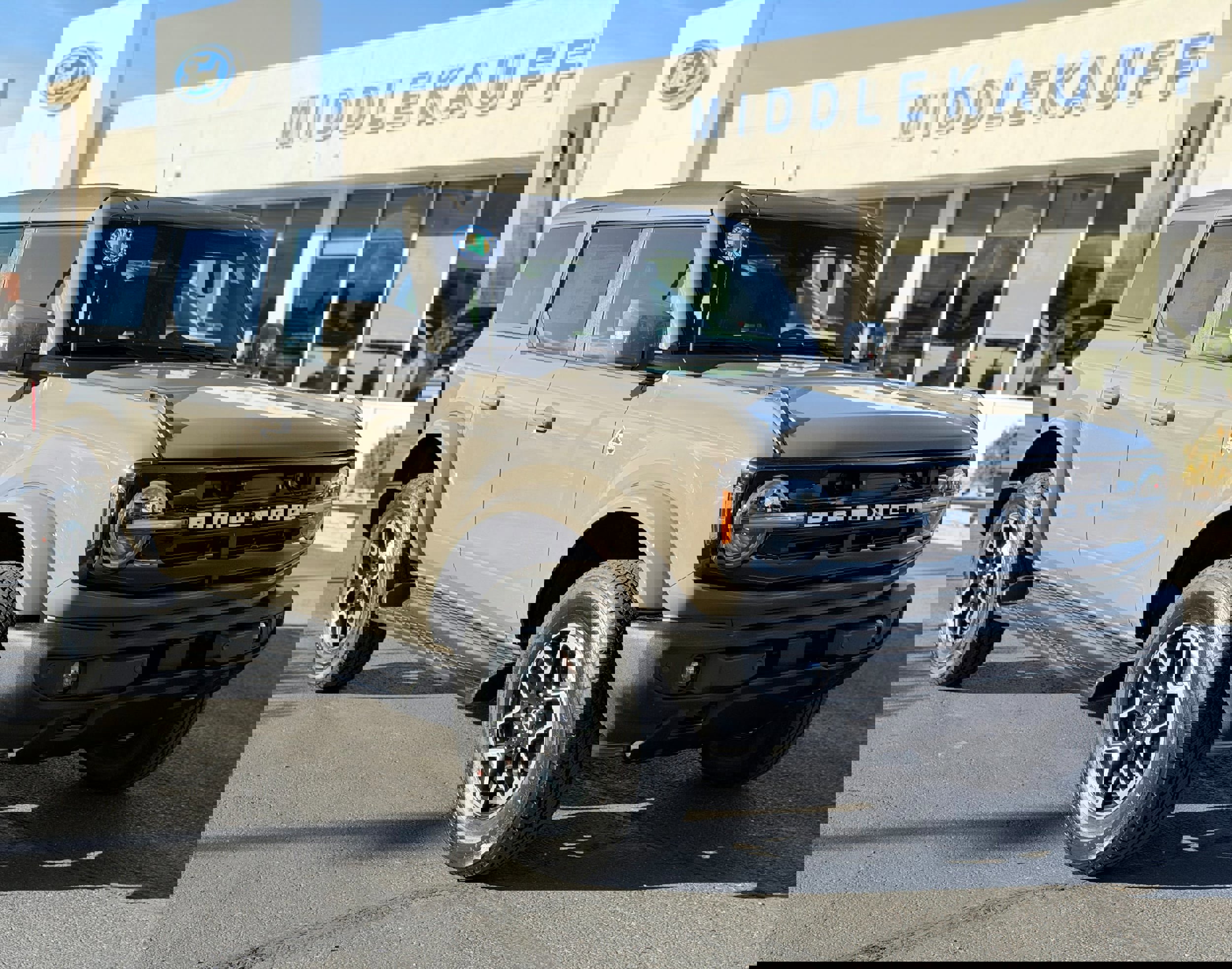 New 2025 Ford Bronco Outer Banks