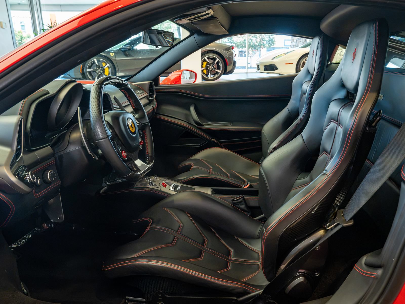 Certified 2014 Ferrari 458 Italia Coupe RWD image 10