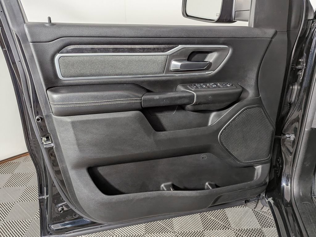 Used 2021 RAM 1500 Big Horn AWD/4WD image 12