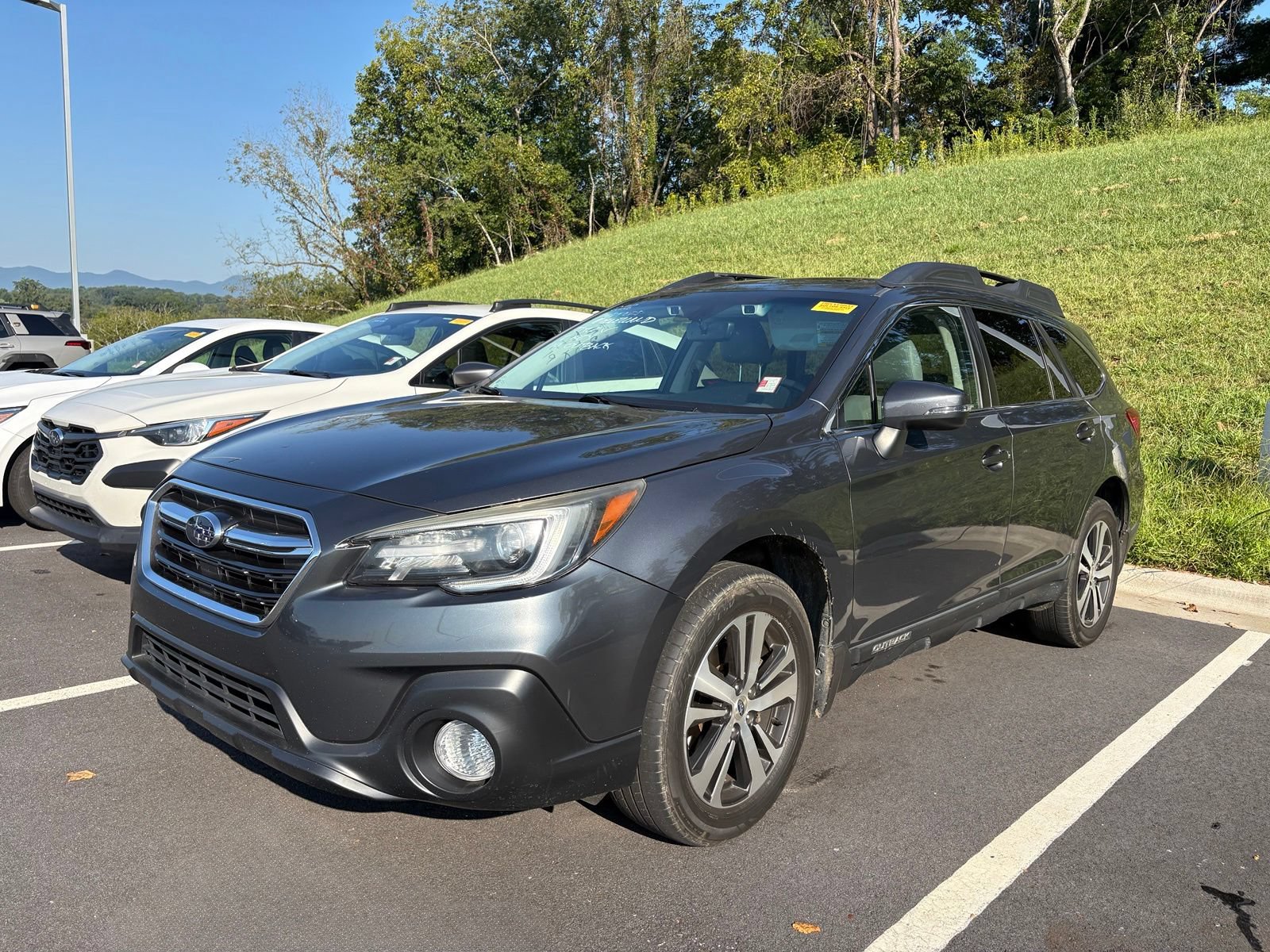 Used 2019 Subaru Outback 3.6R Limited w/ Popular Package #2 AWD/4WD image 3