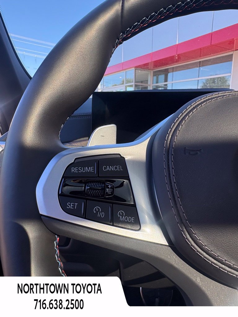 Used 2024 BMW X6 M60i AWD/4WD image 21