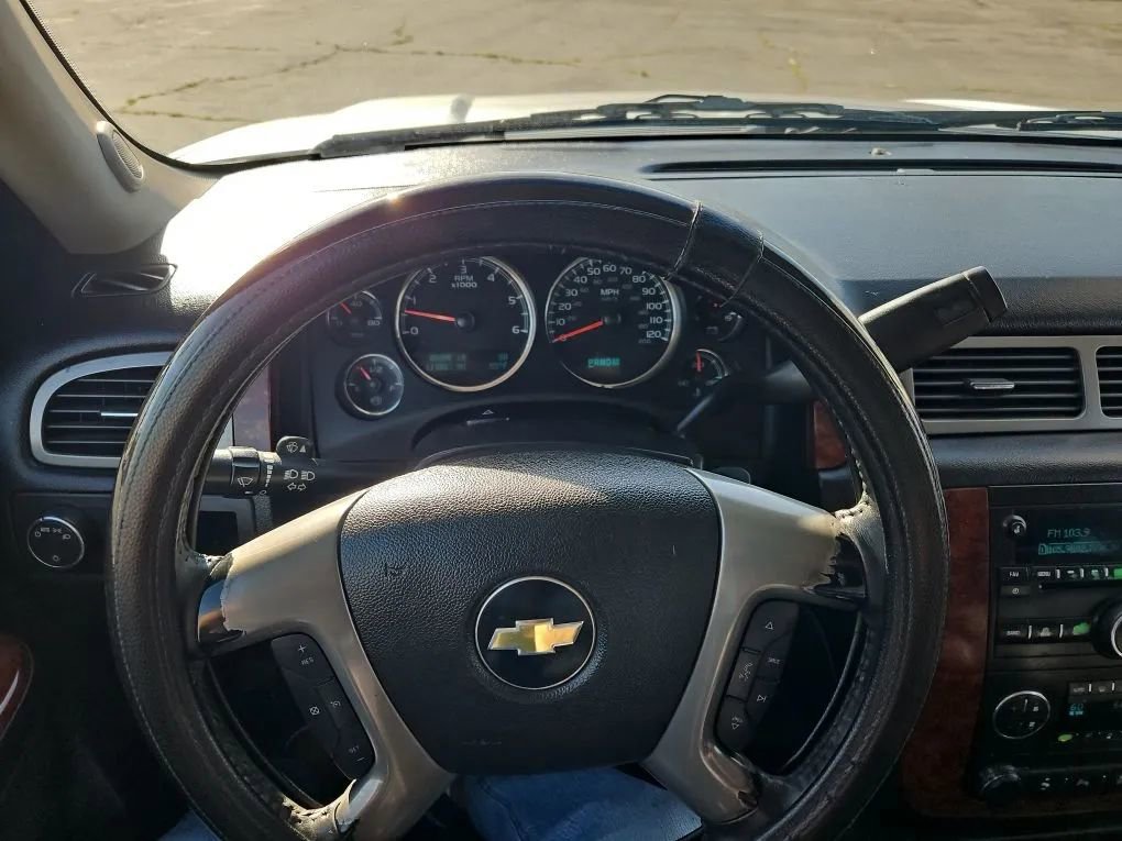 Used 2013 Chevrolet Avalanche LT w/ All-Star Edition image 51