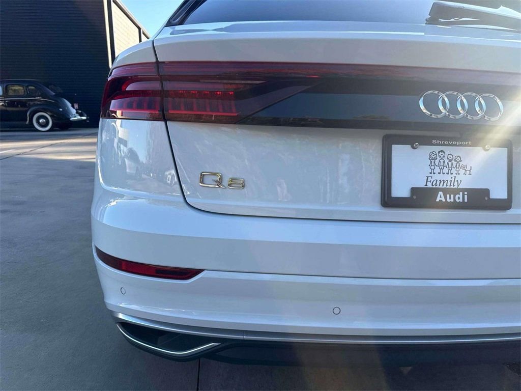 Used 2023 Audi Q8 Premium Plus image 8