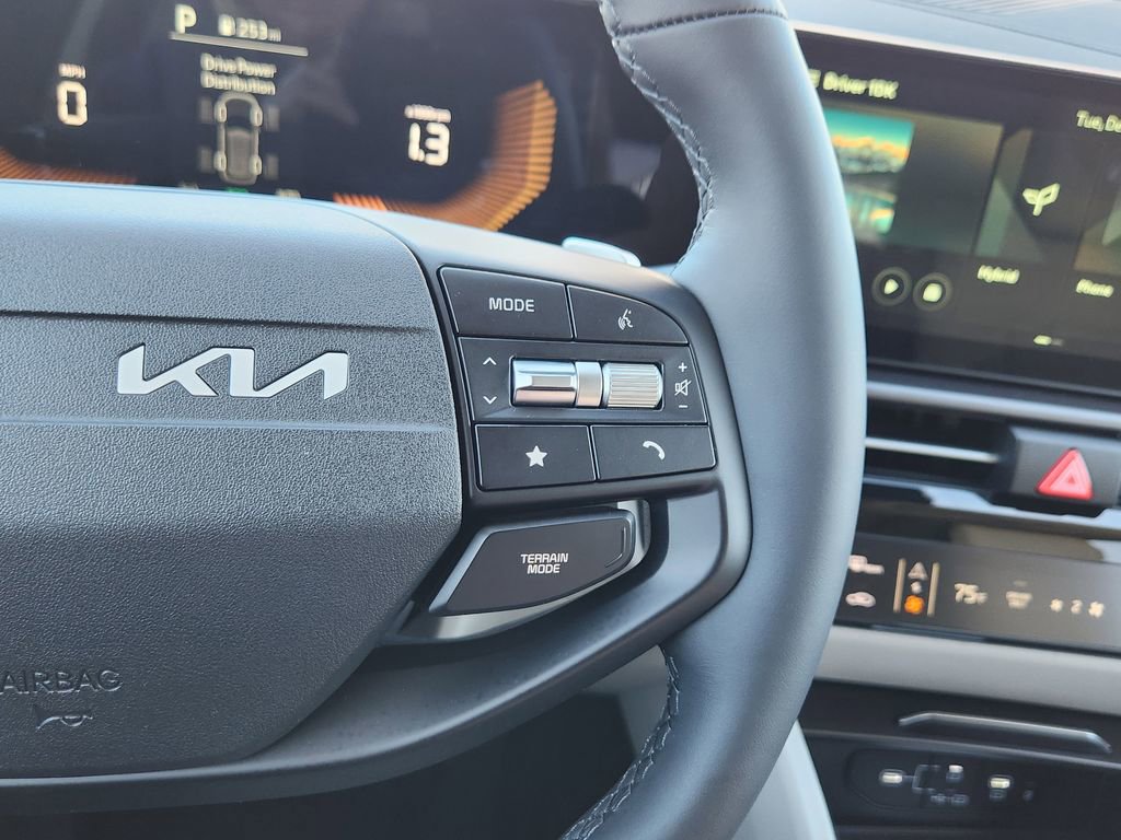 Certified 2026 Kia Sportage EX w/ EX Panoramic Sunroof Package image 27