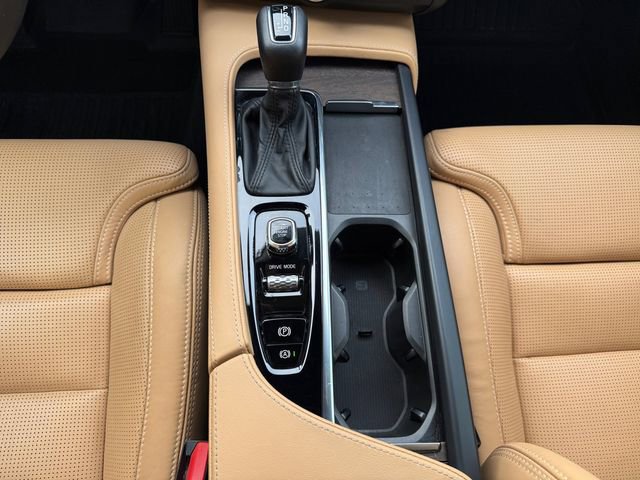 Used 2021 Volvo S90 T6 Inscription w/ Protection Package Premier AWD/4WD image 11