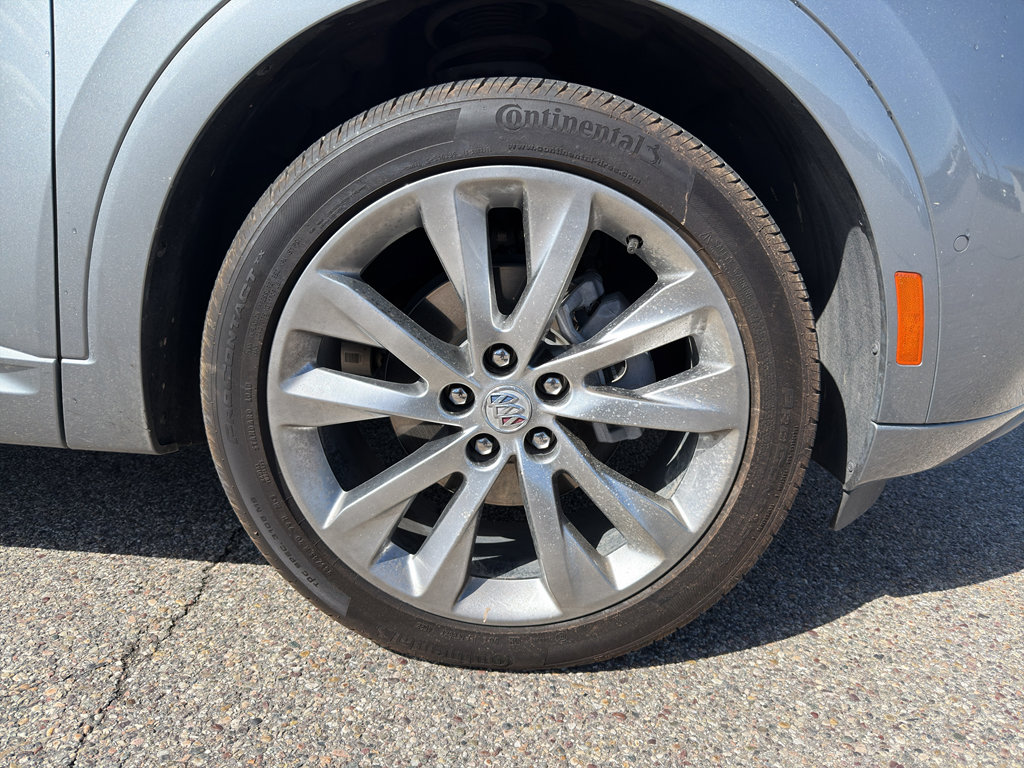 Used 2023 Buick Envision Avenir image 28