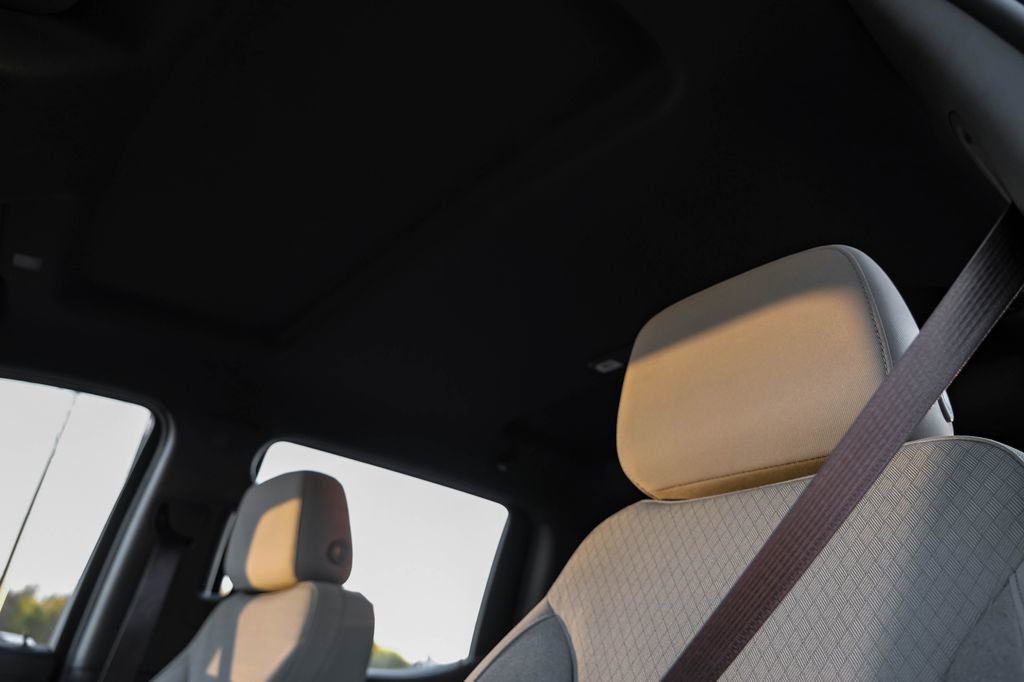 Used 2021 Chevrolet Silverado 1500 RST image 32