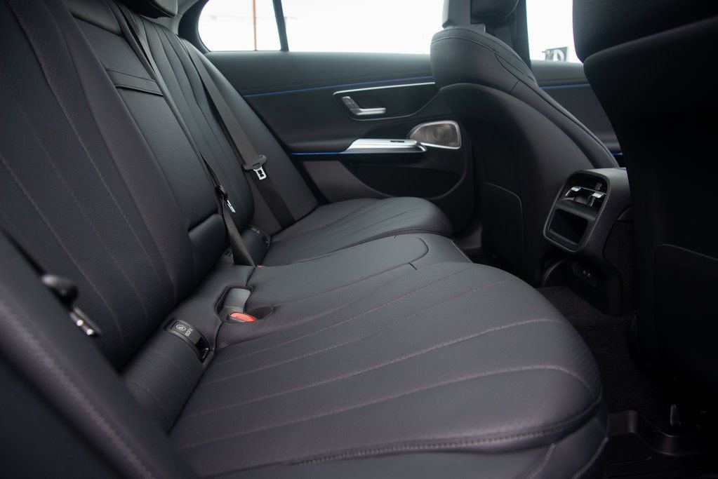 Certified 2025 Mercedes-Benz E 350 4MATIC Sedan image 29