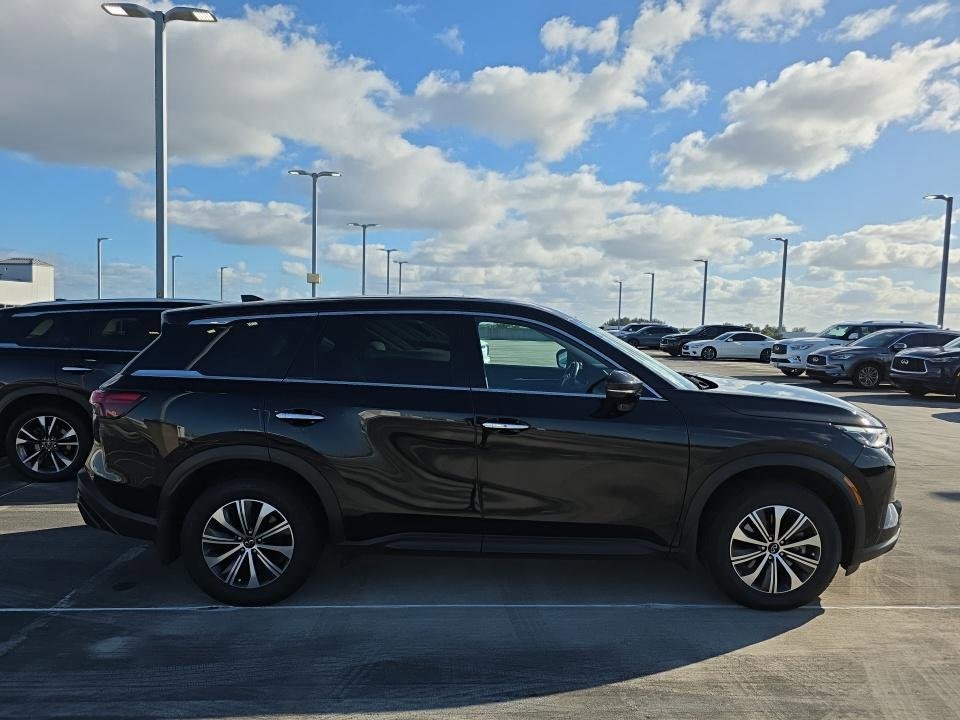 Certified 2023 INFINITI QX60 Pure image 13