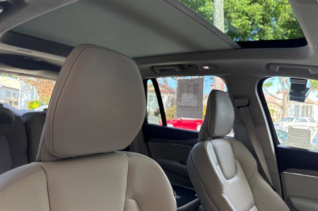 Certified 2024 Volvo XC90 B5 Plus w/ Protection Package Premier image 18
