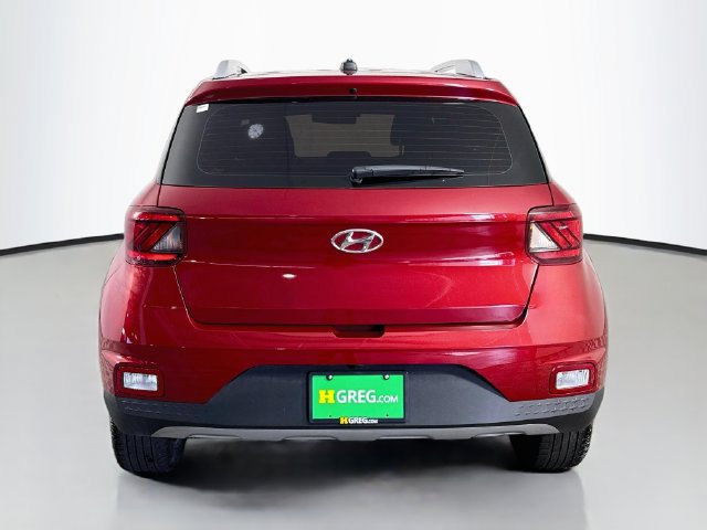 Used 2026 Hyundai Venue SEL FWD image 8