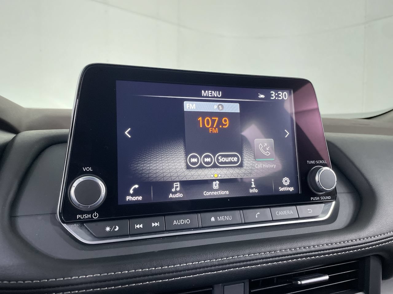 Used 2023 Nissan Rogue SV AWD/4WD image 15