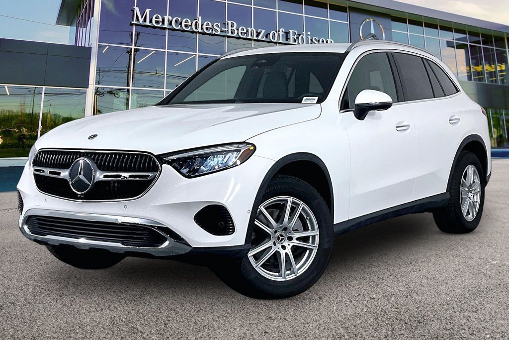 Certified 2025 Mercedes-Benz GLC 300 4MATIC image 9