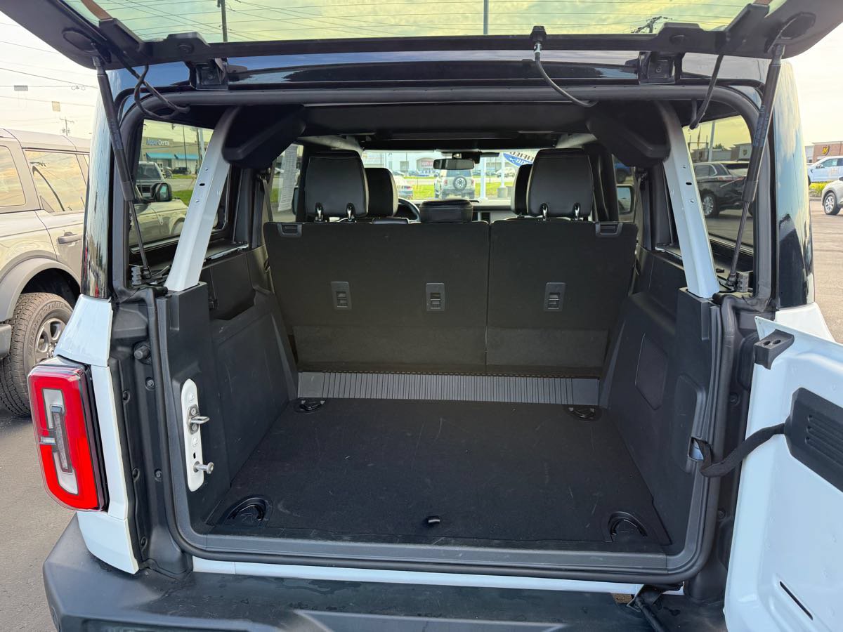 Used 2025 Ford Bronco Outer Banks AWD/4WD image 12