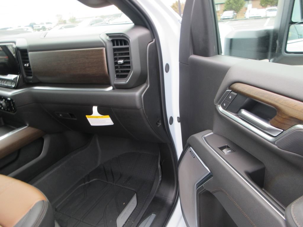 New 2026 Chevrolet Silverado 3500 High Country w/ High Country Premium Package image 20