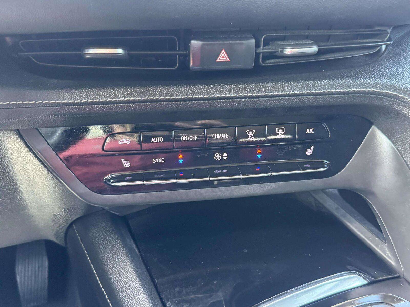 Used 2021 Buick Envision Preferred AWD/4WD image 31