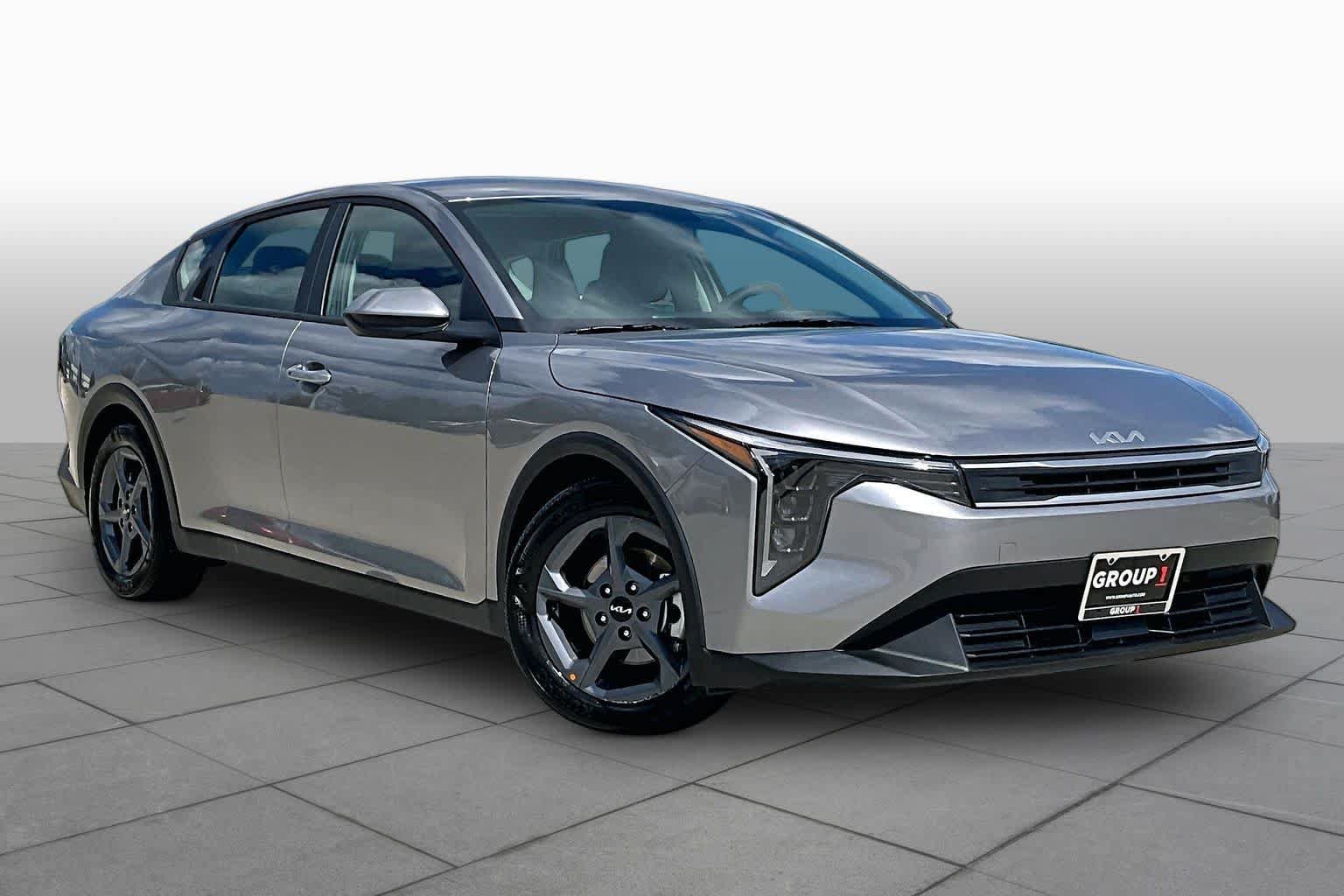 Used 2025 Kia K4 FWD image 3
