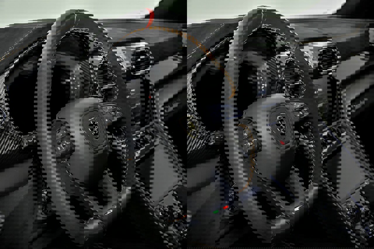 Used 2023 Lamborghini Urus Performante image 29