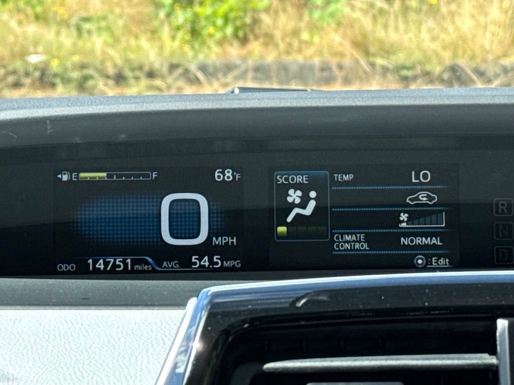 Used 2020 Toyota Prius XLE w/ Advanced Technology Package AWD/4WD image 27