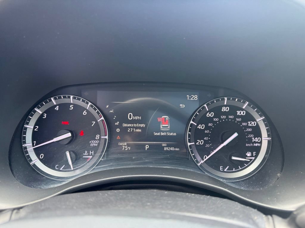 Used 2020 Toyota Highlander Platinum AWD/4WD image 16