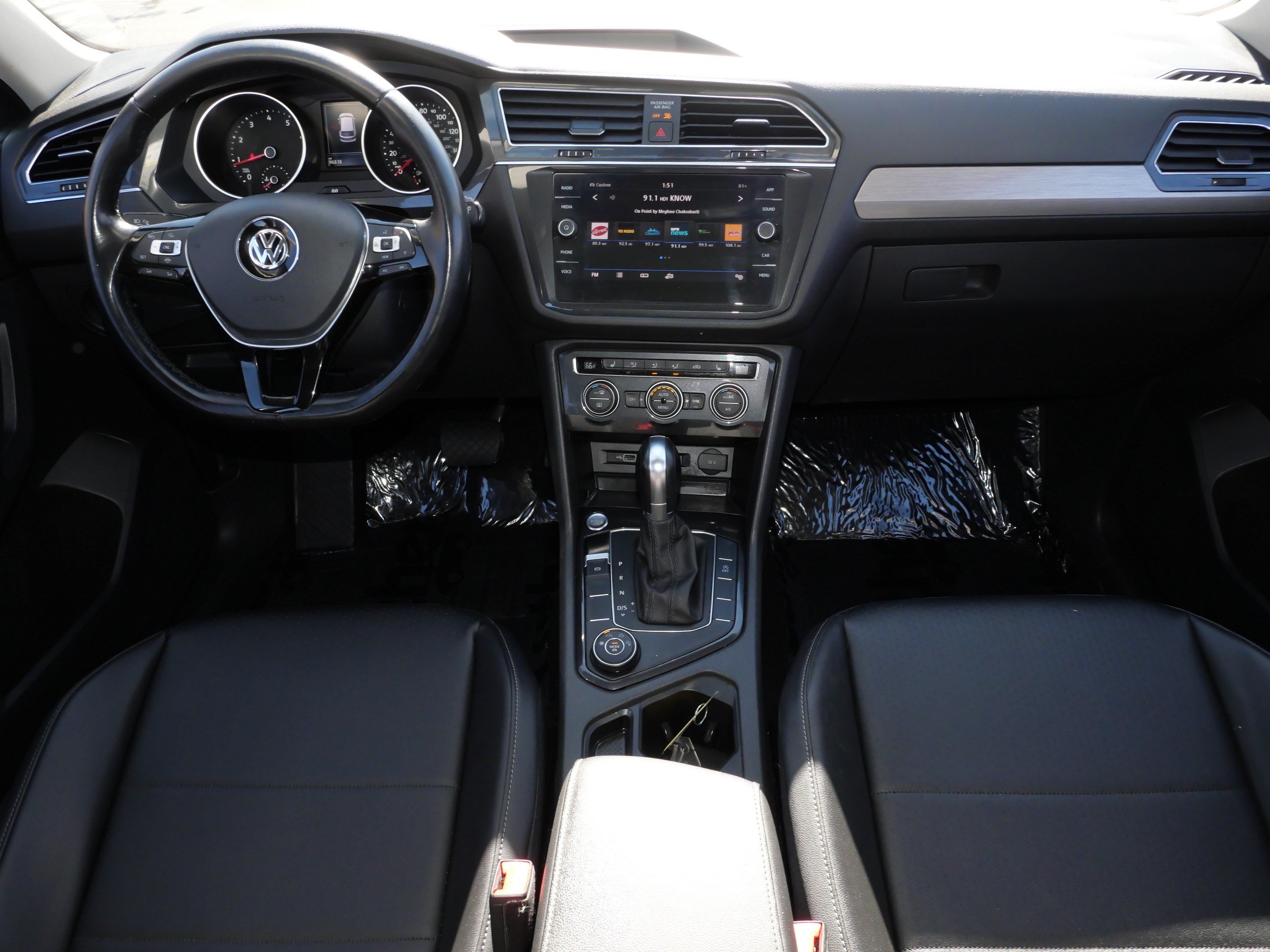 Used 2019 Volkswagen Tiguan SE w/ Panoramic Sunroof Package AWD/4WD image 10