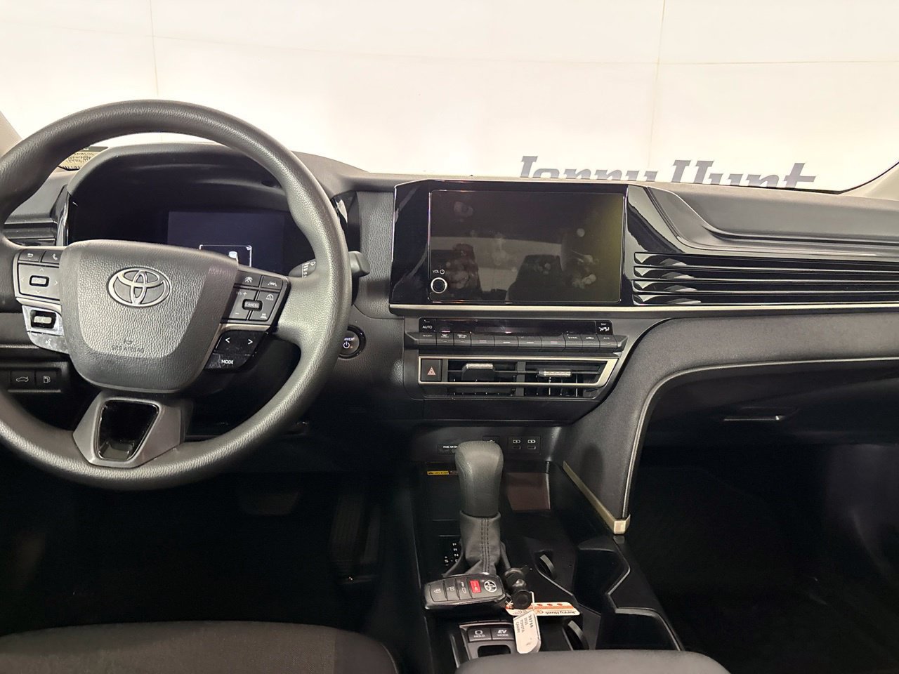 Used 2025 Toyota Camry LE FWD image 24