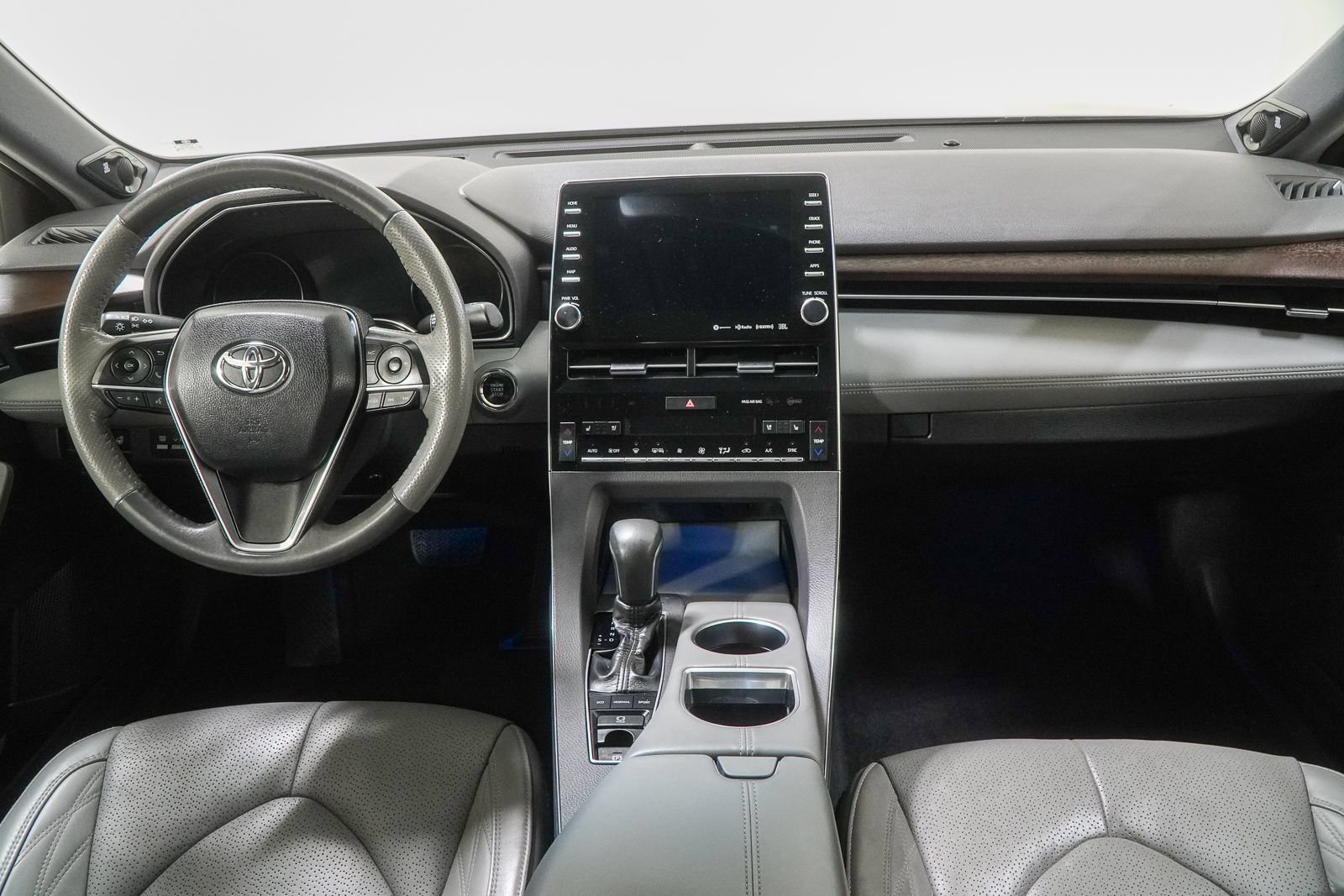 Used 2019 Toyota Avalon Limited w/ Protection Package FWD image 23