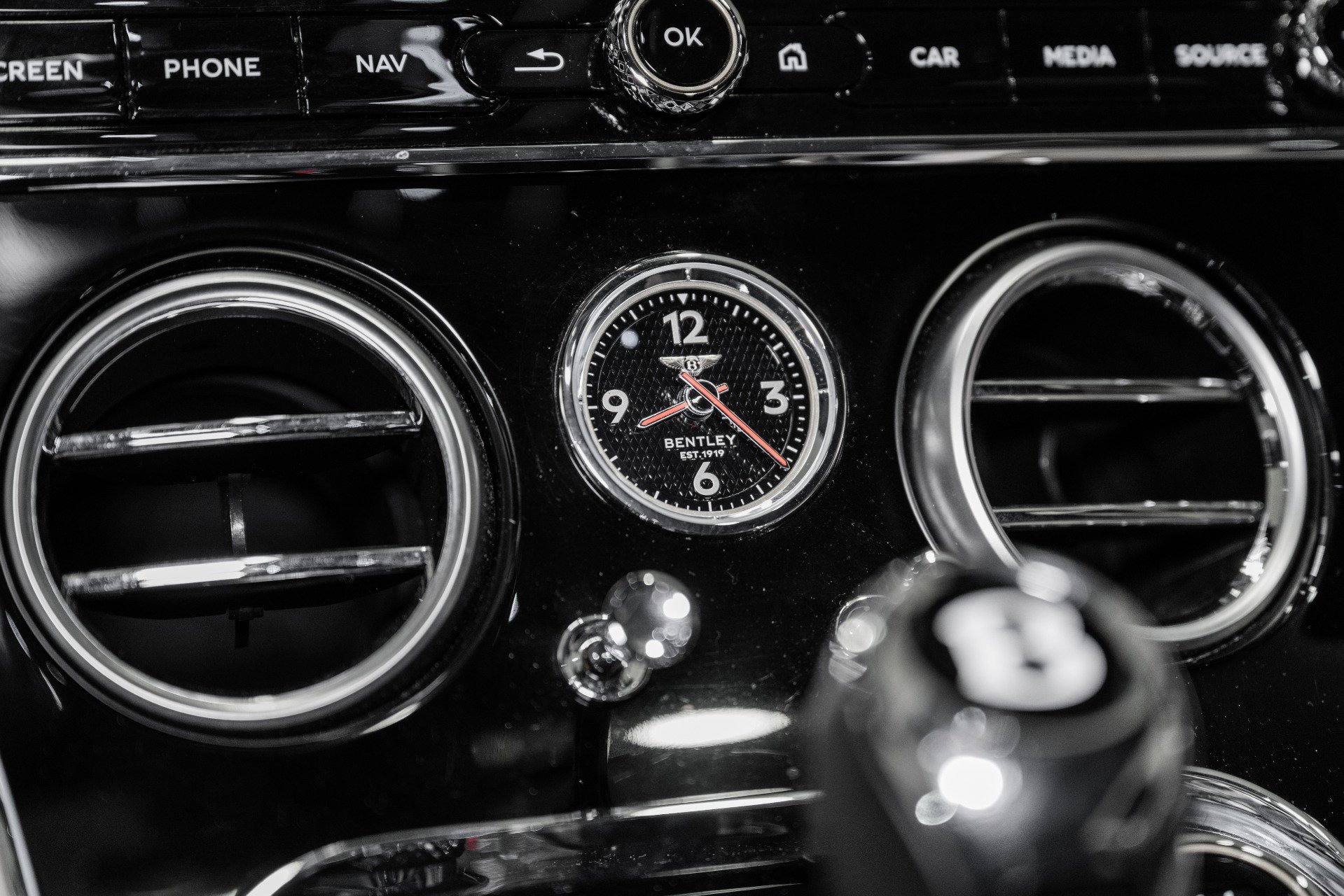 Certified 2021 Bentley Continental GT image 31