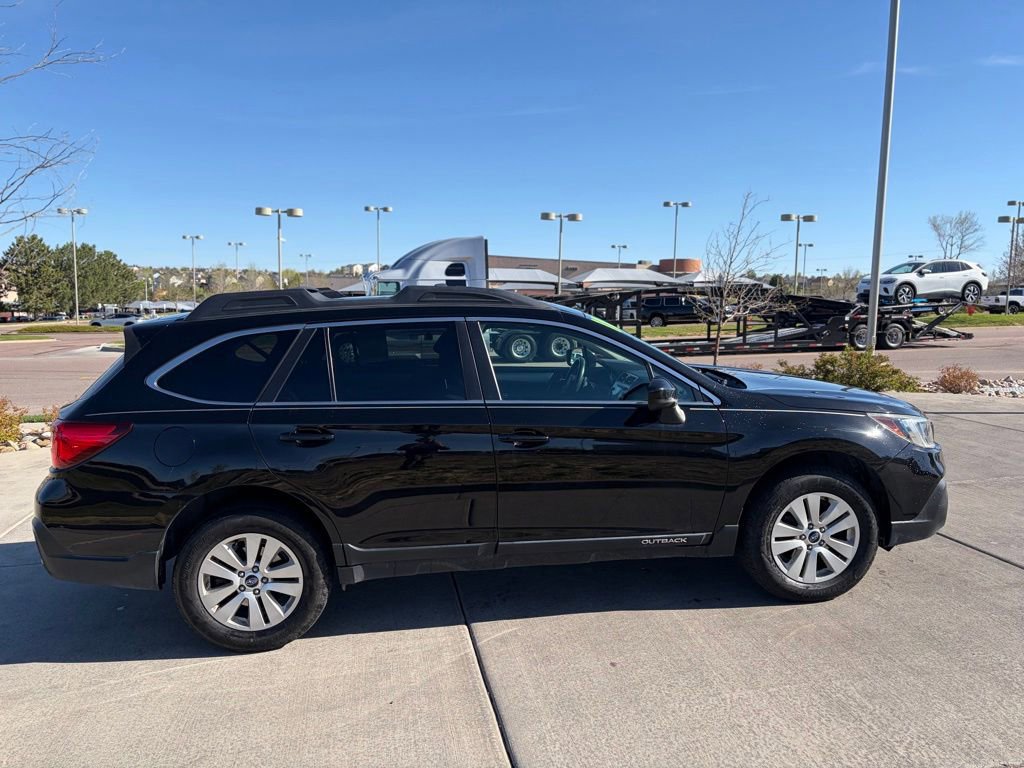 Used 2018 Subaru Outback 2.5i Premium AWD/4WD image 6