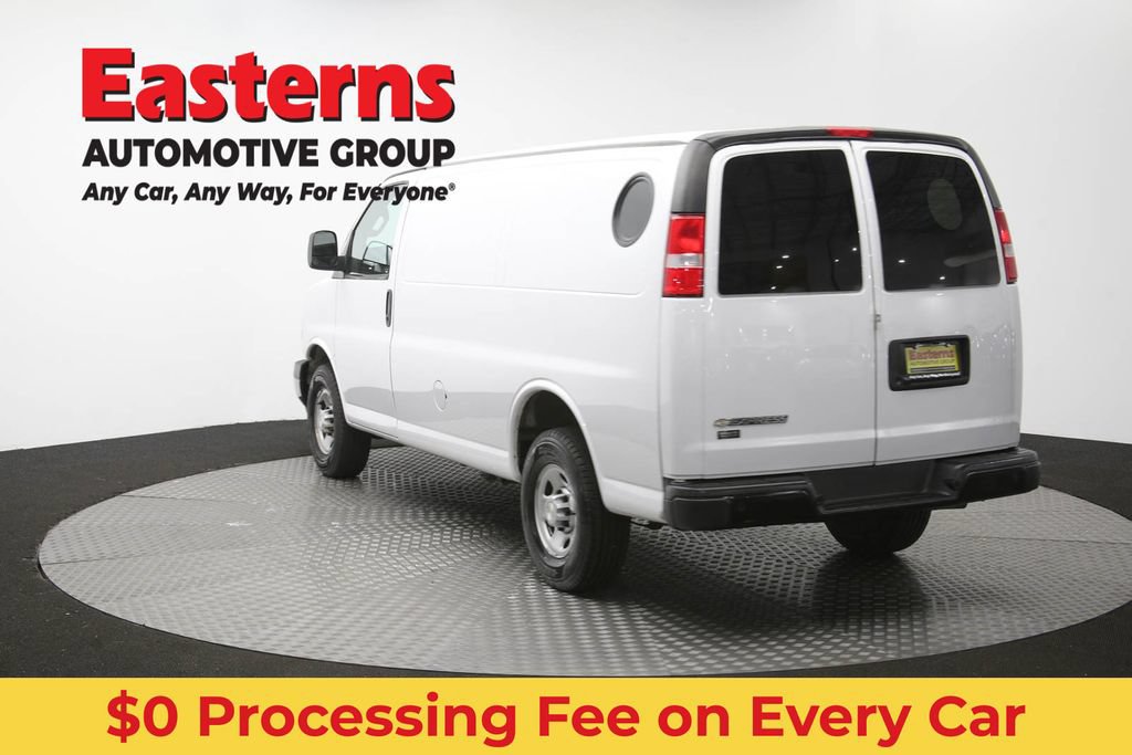 Used 2021 Chevrolet Express 3500 w/ Driver Convenience Package RWD image 61