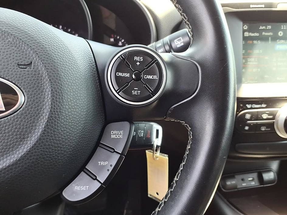 Used 2018 Kia Soul + FWD image 25
