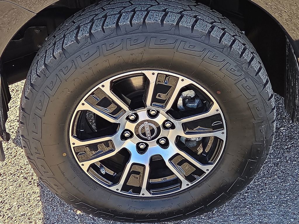 Used 2023 Nissan Titan SV image 12