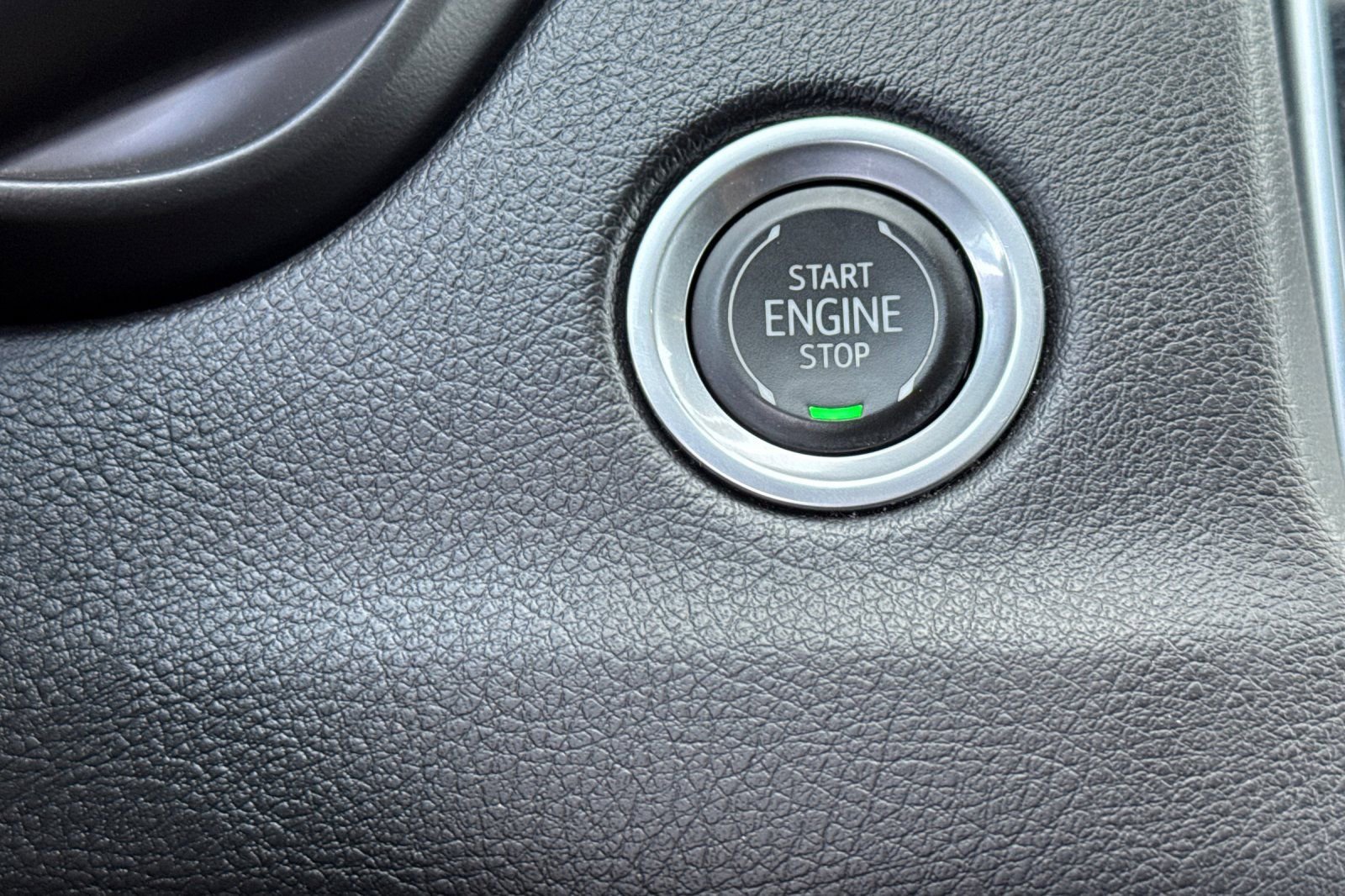 Used 2023 Cadillac XT4 Sport image 23