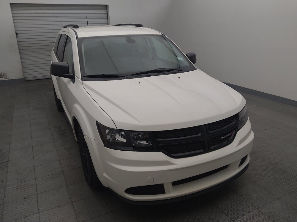 Used 2020 Dodge Journey SE w/ SE Popular Equipment Group FWD image 14