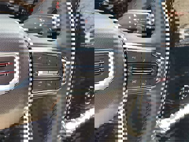 New 2026 GMC Yukon XL Elevation image 27