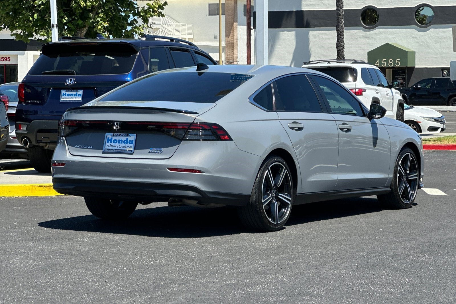 Used 2025 Honda Accord Sport image 8