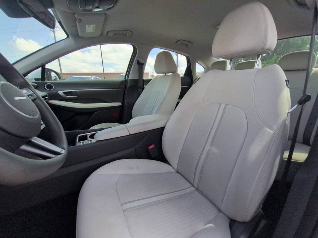 Used 2025 Hyundai Sonata SEL FWD image 24