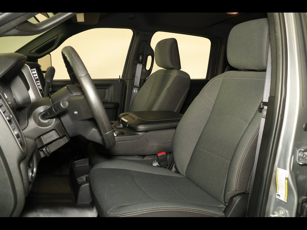 Used 2024 RAM 2500 Tradesman w/ Chrome Appearance Group image 23