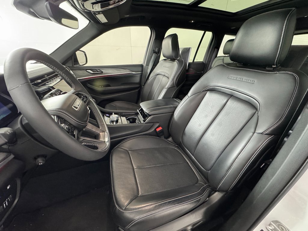Used 2023 Jeep Grand Cherokee Overland w/ Rear Seat Video Group I image 16