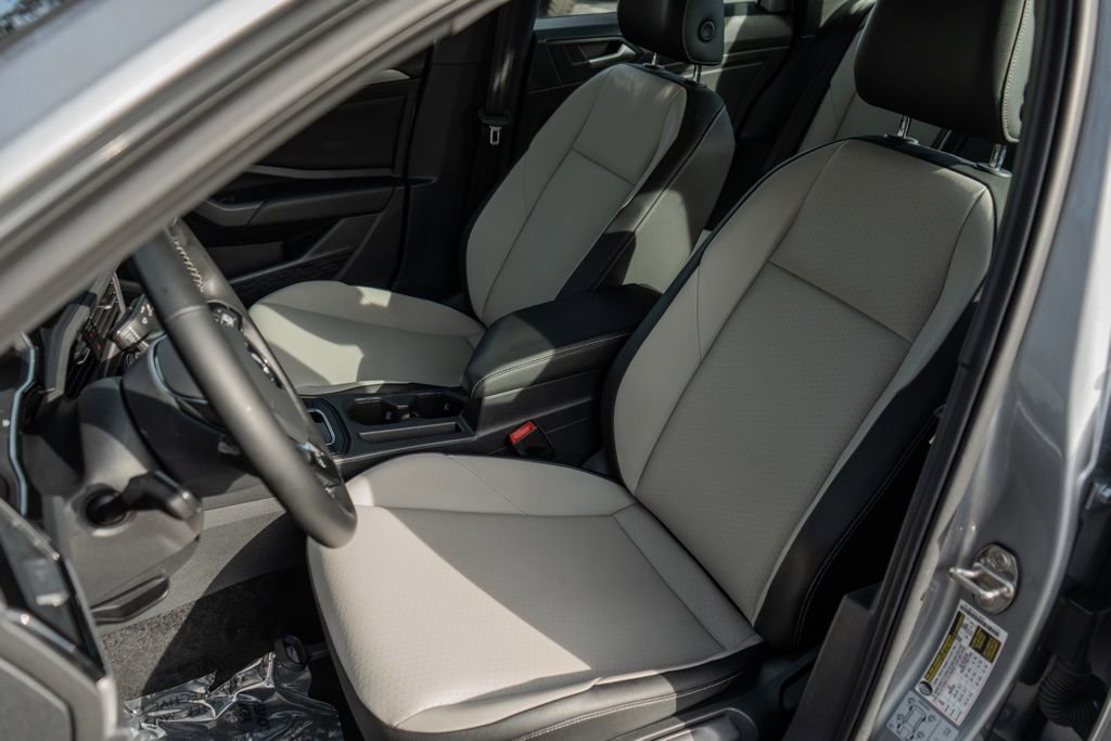 Used 2021 Volkswagen Jetta R-Line w/ R-Line Cold Weather Package image 27