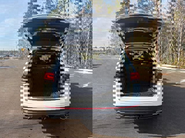 Used 2025 Volkswagen Atlas SE image 8