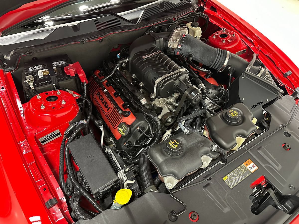 Used 2014 Ford Mustang GT Premium RWD image 6