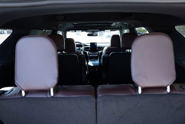 Used 2023 Ford Explorer Platinum w/ Technology Package image 35