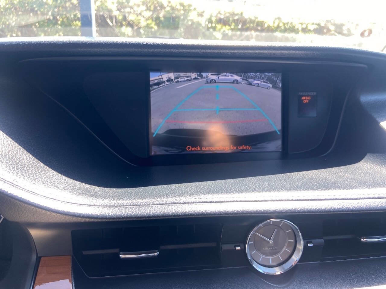 Used 2013 Lexus ES 300h image 12