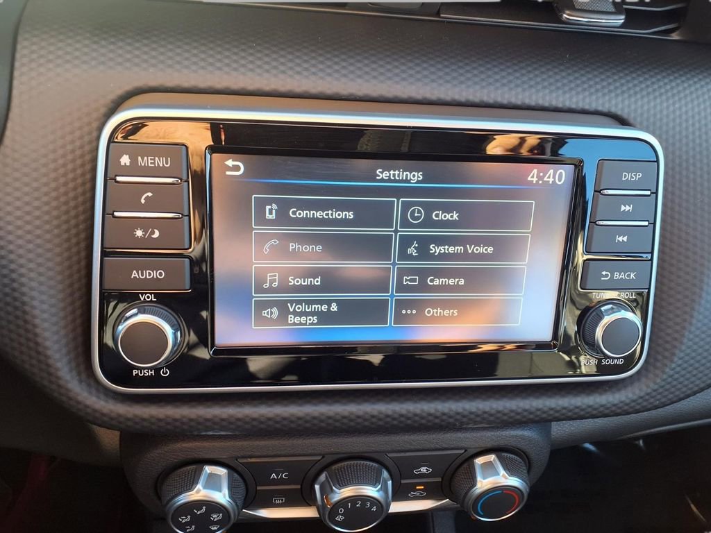 Certified 2025 Nissan Kicks Play S image 7