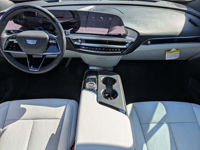 New 2026 Cadillac Lyriq Luxury image 16