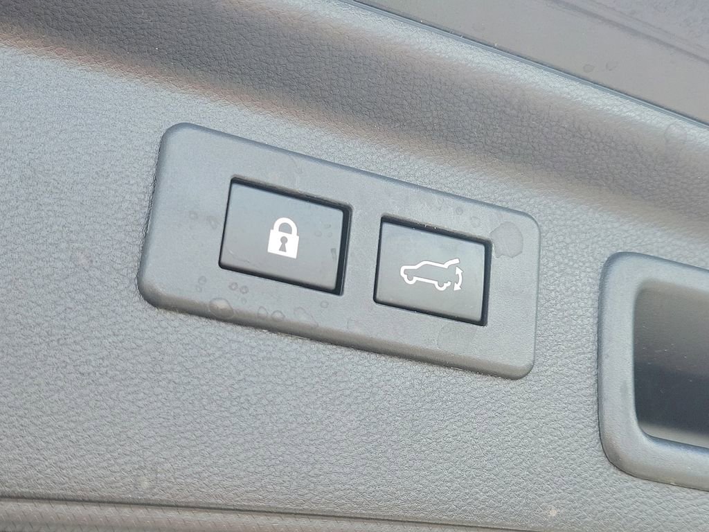 Used 2020 Subaru Forester Touring w/ Popular Package #2 image 9